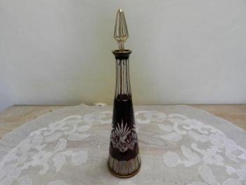 Art deco broušená rubínová karafa Art deco broušená rubínová karafa